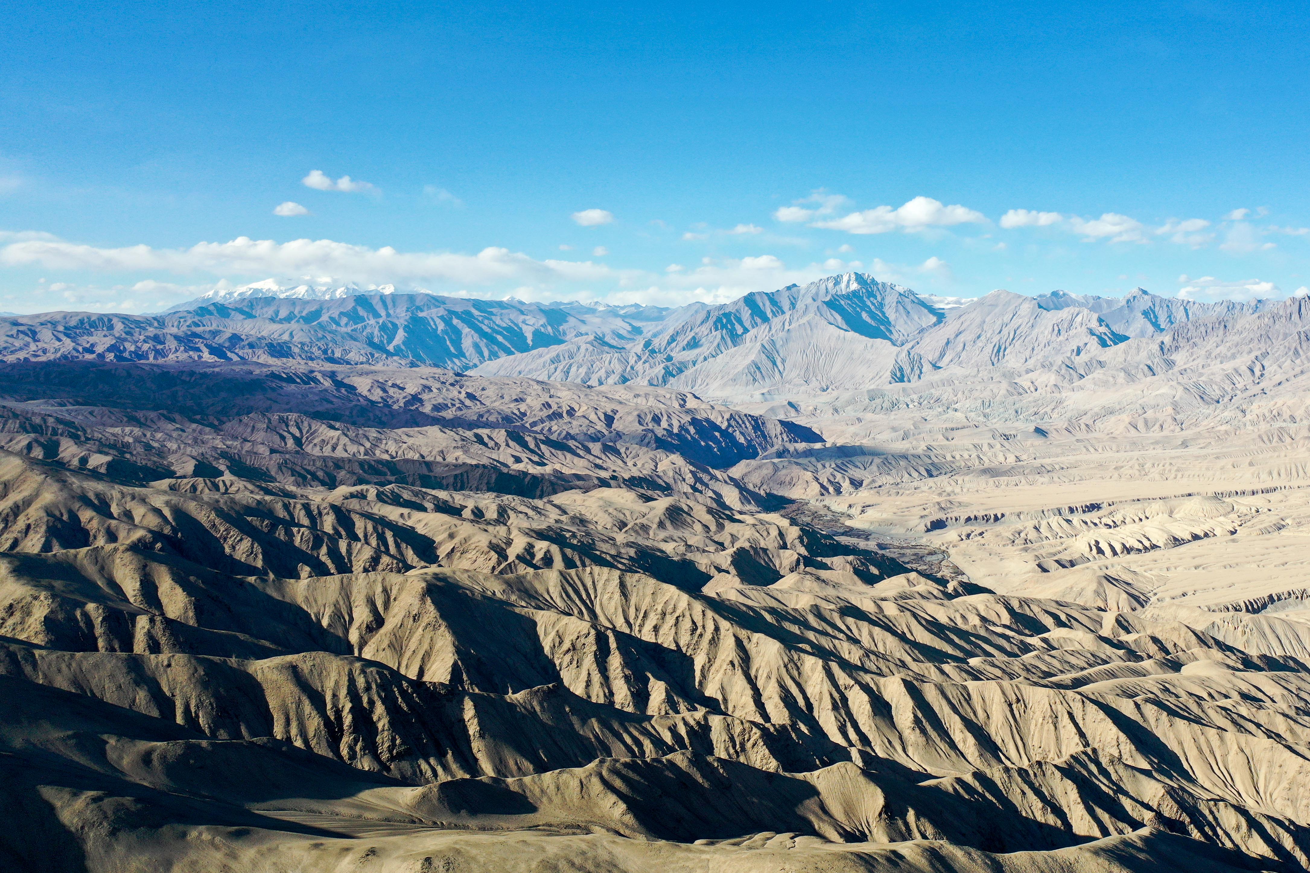 帕米尔高原秋色美