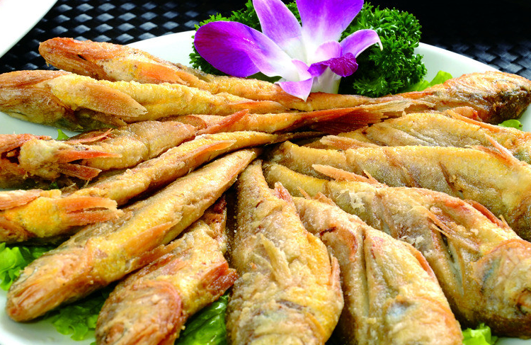 炸酥鱼的正确做法,加一点就香酥好吃,你们知道吗?