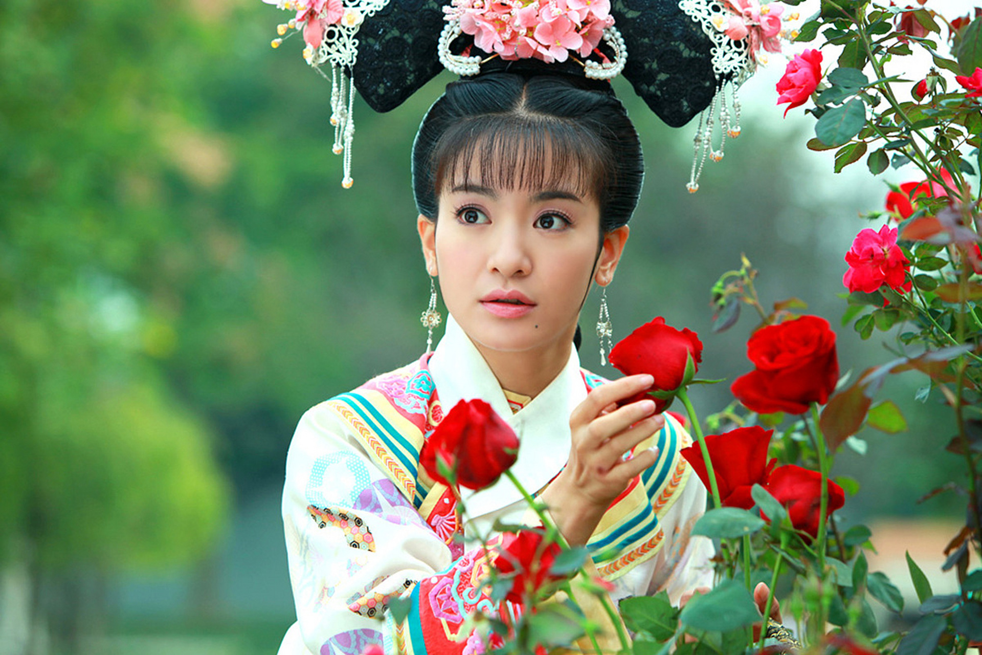 就说暑假是逃不过《还珠格格》的,看到#小燕子#是哪个电视剧里的人物