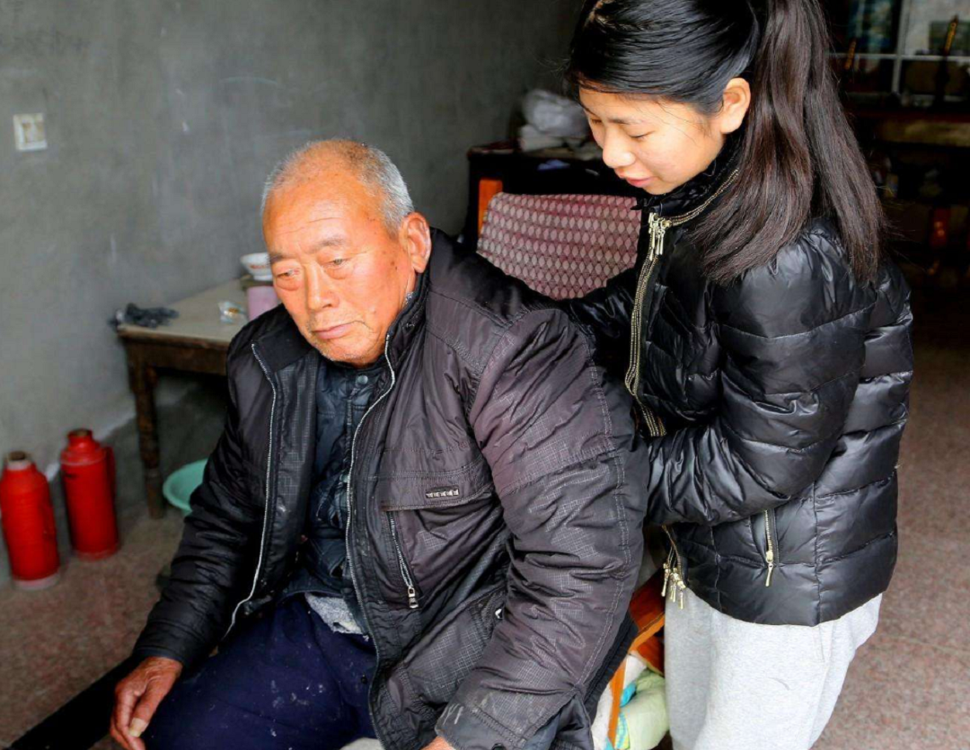 在农村,伺候老人家庭轮流制是否公平,听听老人怎么说