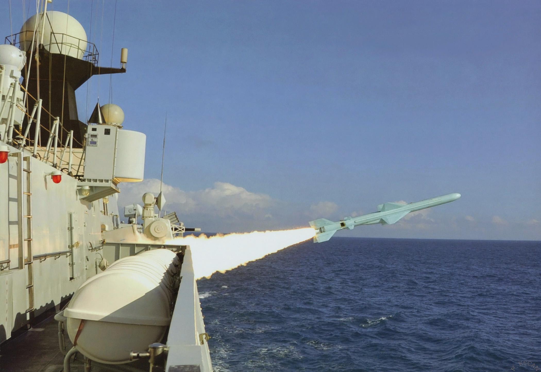 个个凶猛:中国海军最强射导弹