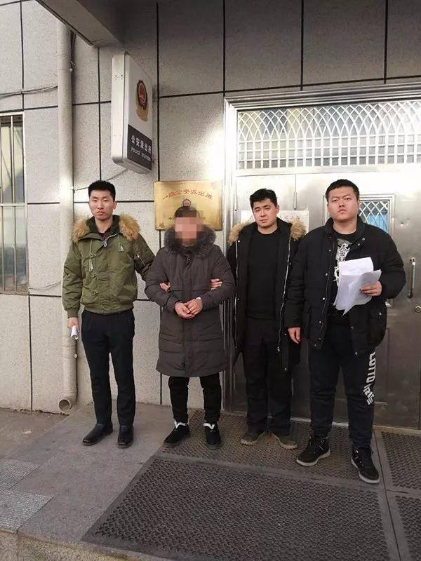 吉林市一网逃潜回女友家过年 民警蹲守两昼夜将其抓获
