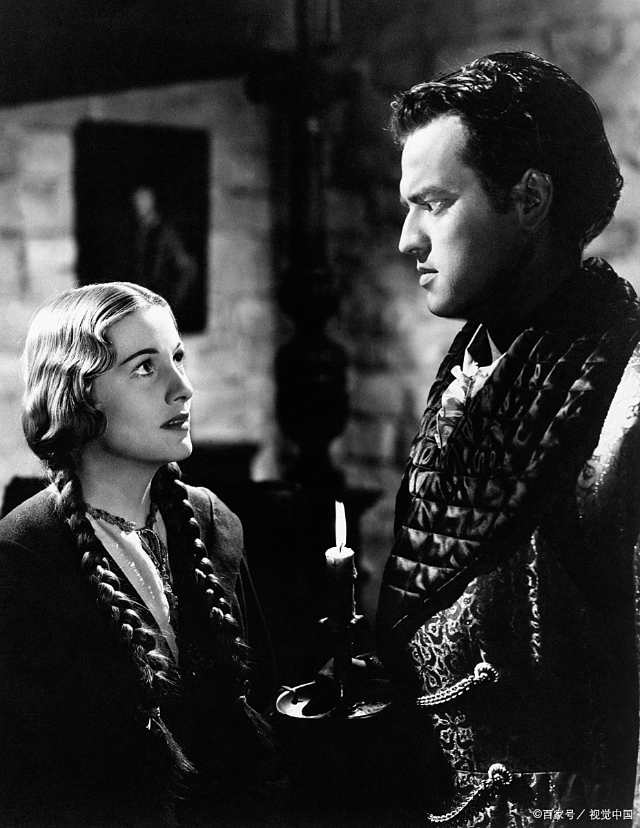 杰出人物都有终身阅读和学习的习惯,平庸者一辈子远离阅读