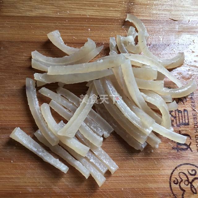 美味下酒菜,原来是用猪肉下脚料做的