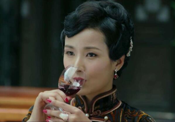 《金陵往事》对女人而言,到底是事业重要还是婚姻重要