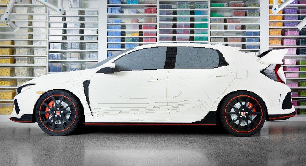 1300多小时,32万多块乐高积木1:1组建而成的本田思域type r