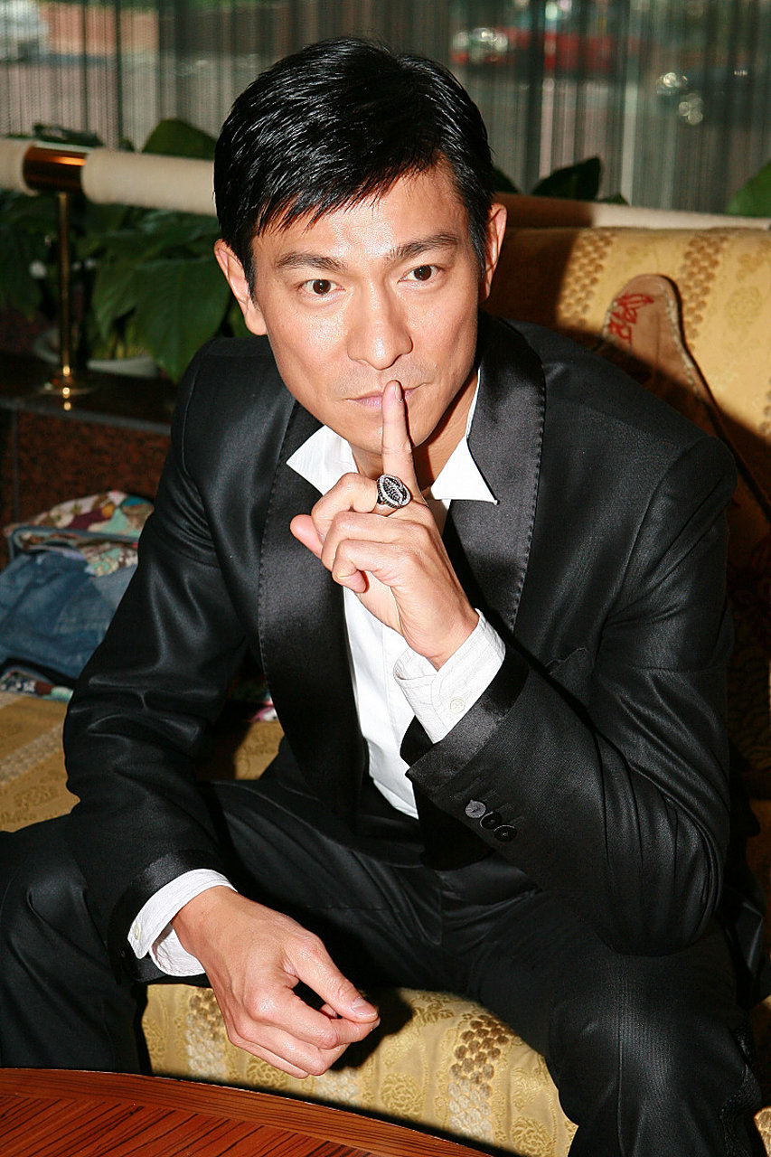 本世纪最帅男神[赞]华哥的歌走心,一首歌一个故事