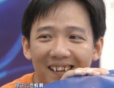 身价上亿明星,张口一笑露丑牙,他们黄牙最令人害怕