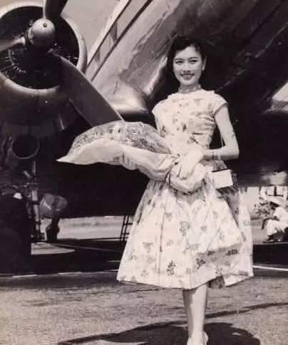 跑堂时泡上老板娘,出走后成为上海大亨!杜:努力的人会有好运气