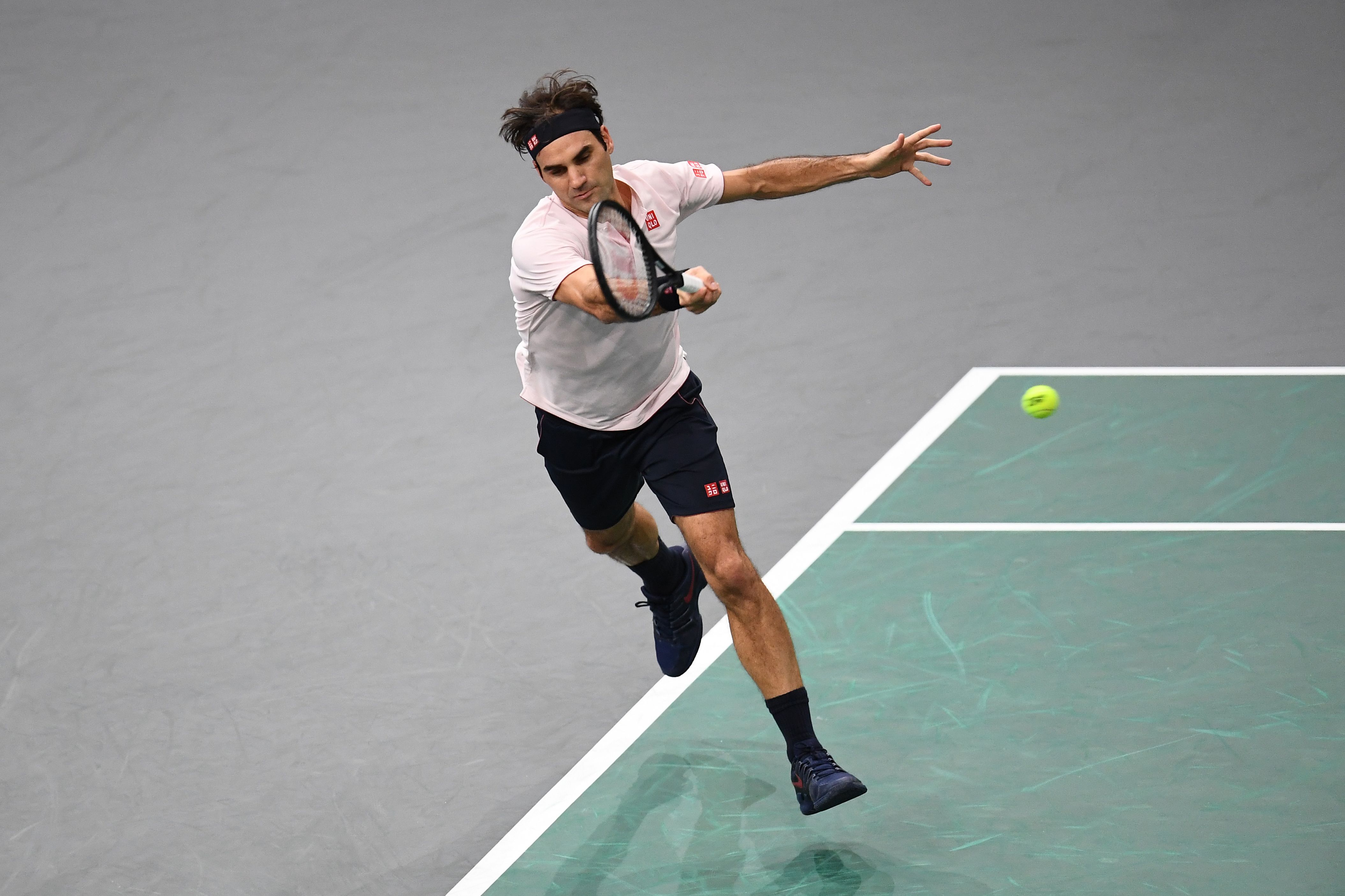 网球——巴黎大师赛:费德勒晋级