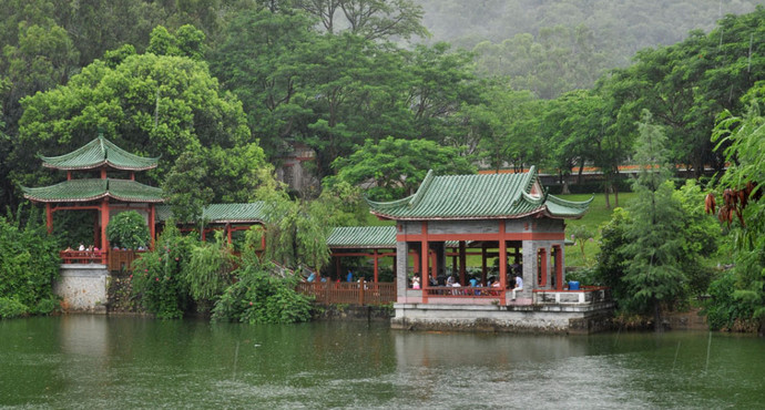 除了東莞旗峰公園,吉安杜鵑山(筆架山),值得一看的旅遊休閒場所還有