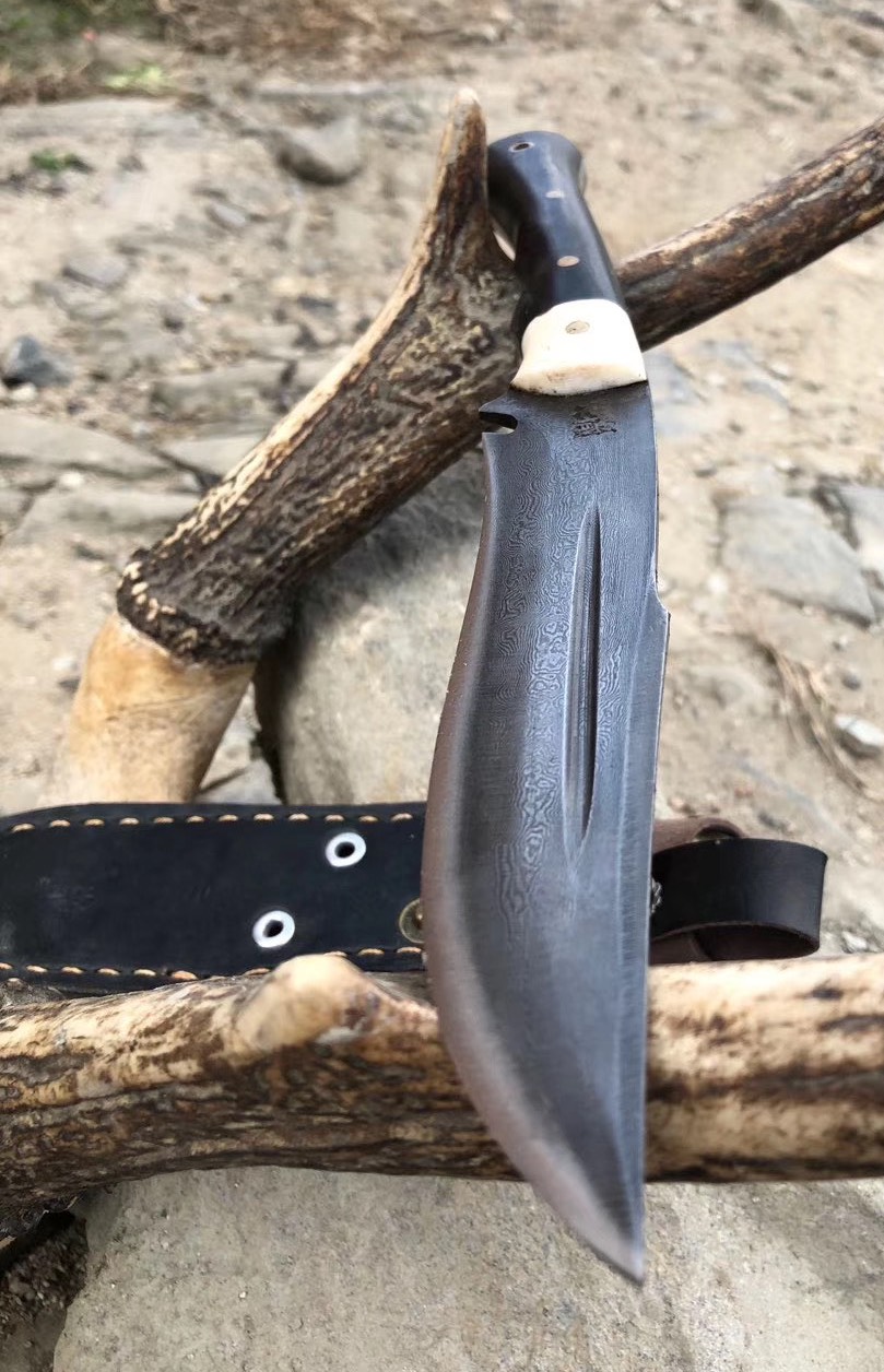 户撒百炼钢随身小猎刀