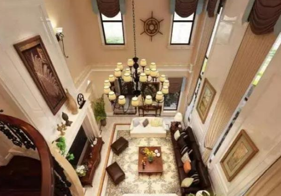 参观下鹿晗的豪宅:客厅层高也太独特了,全屋用了石膏线装修