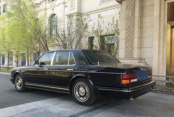 90年代天价劳斯莱斯,落地近600万,如今被人45万买到手