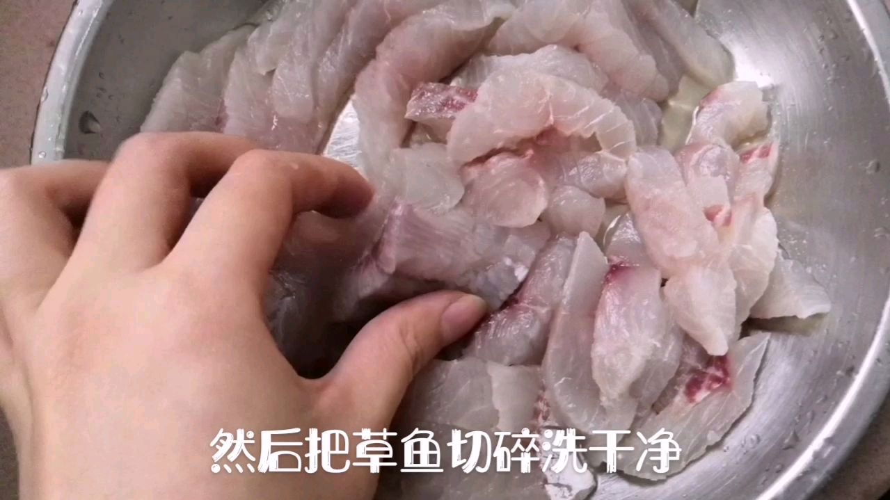 客家鱼丸不用外面买了,纯手工制作,最后把小妹吃得再也不敢做了