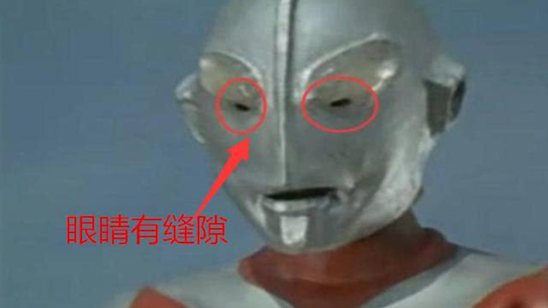 奥特曼:毁童年穿帮镜头,网友8字解释"超骚气",我竟无言以对