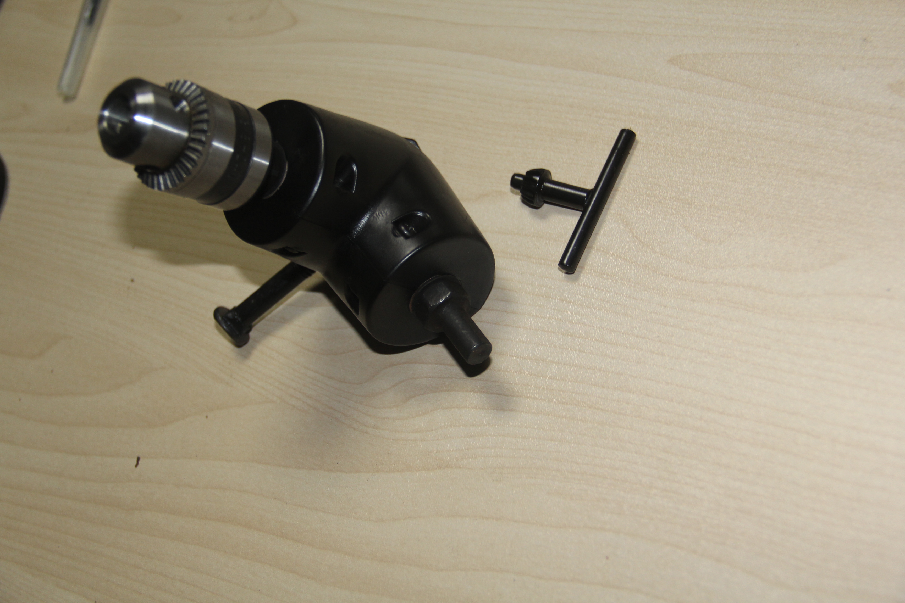 90度电钻直角拐弯器 电钻延伸附件 6mm自紧夹头应对狭窄空间