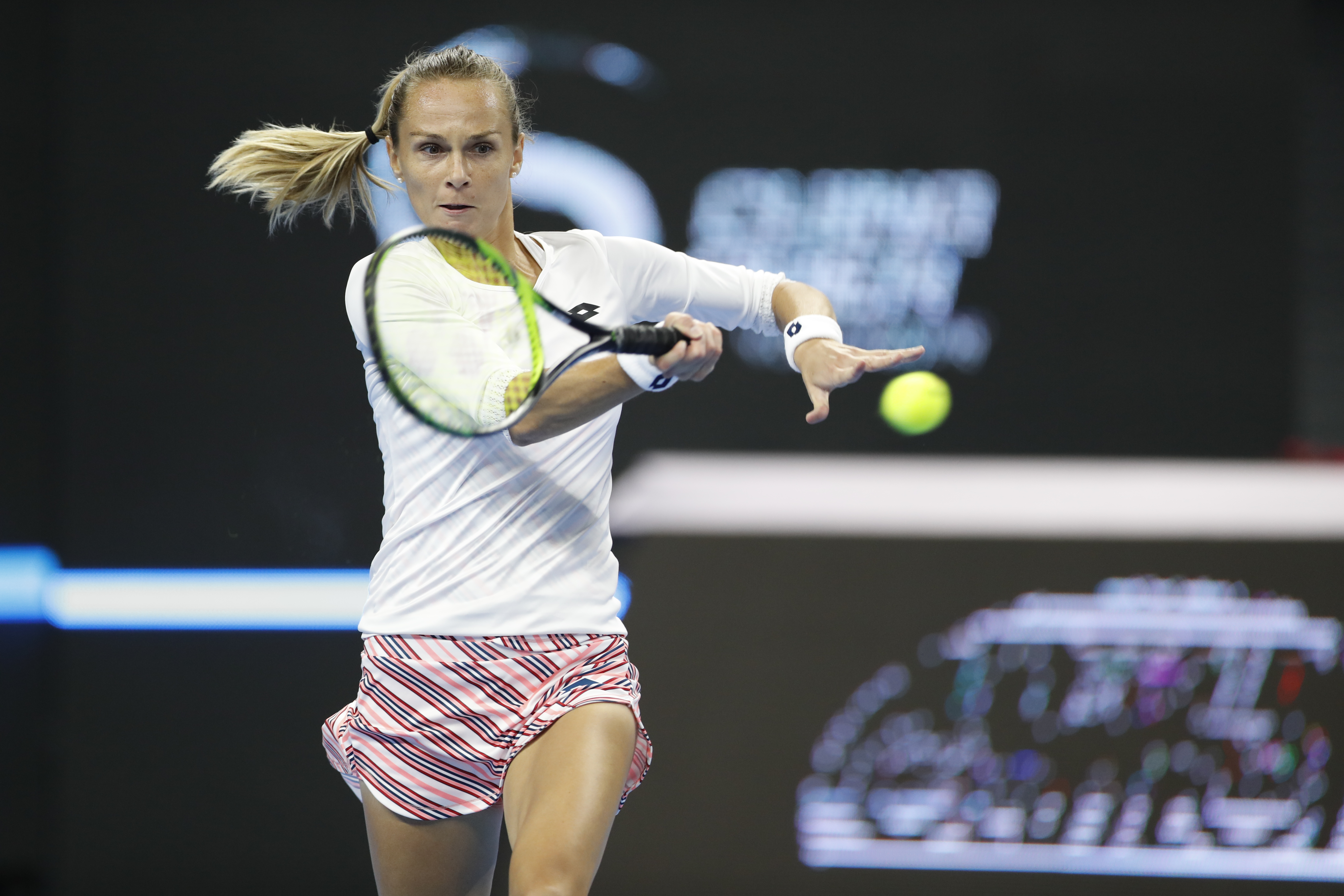 网球——中网:奥斯塔彭科晋级