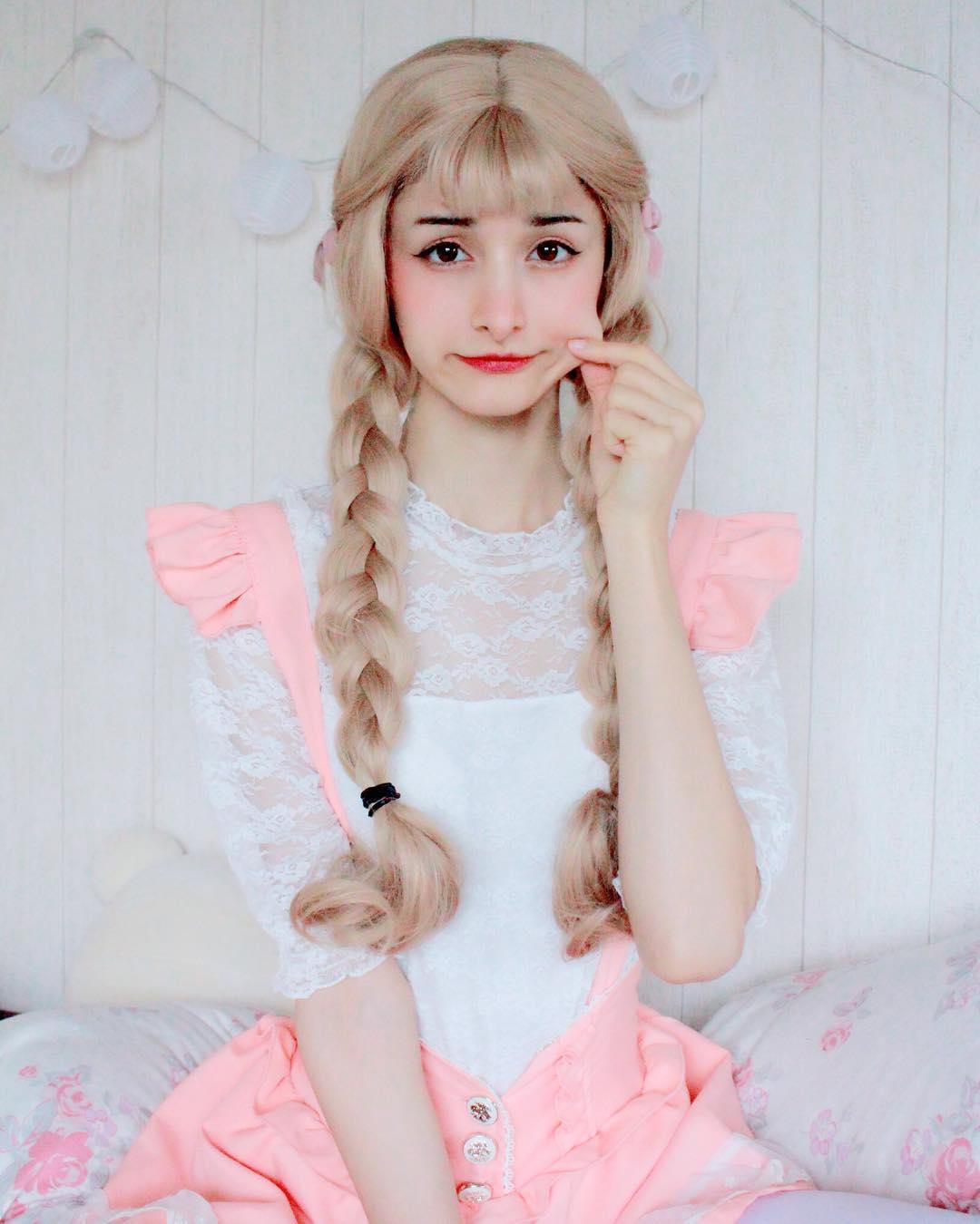 日本少女时尚穿搭,甜美轻熟随意变换,原宿风发型很靓