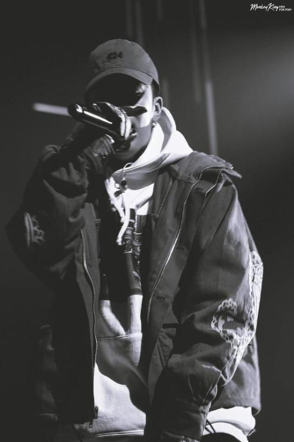 pgone嘻哈团队红花会即将复出?发布新歌打气:靠近我是为了套现