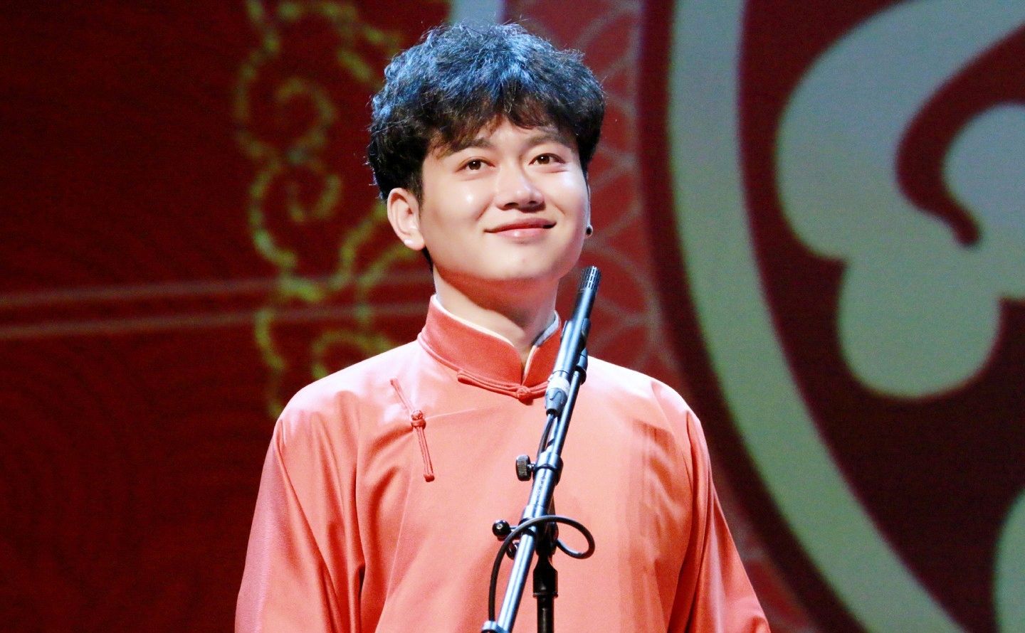 孟鹤堂笑起来温柔的样子简直太好看了,想把他每一个笑容都珍藏!