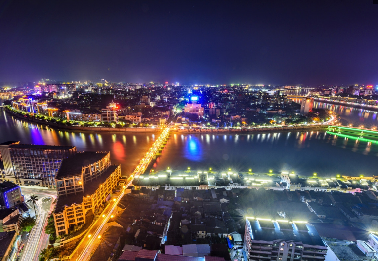 广东梅州,丘逢甲故居坐落在广东梅州市蕉岭县文福镇淡定村(今逢甲村).