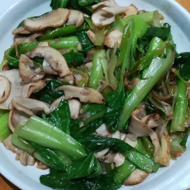 草菇青菜,口感滑嫩,清热败火