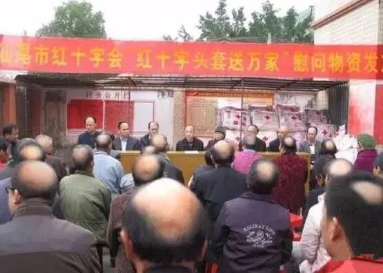 你还记得曾经的贴吧剪刀手女神吗?"求大神p图"又火了!