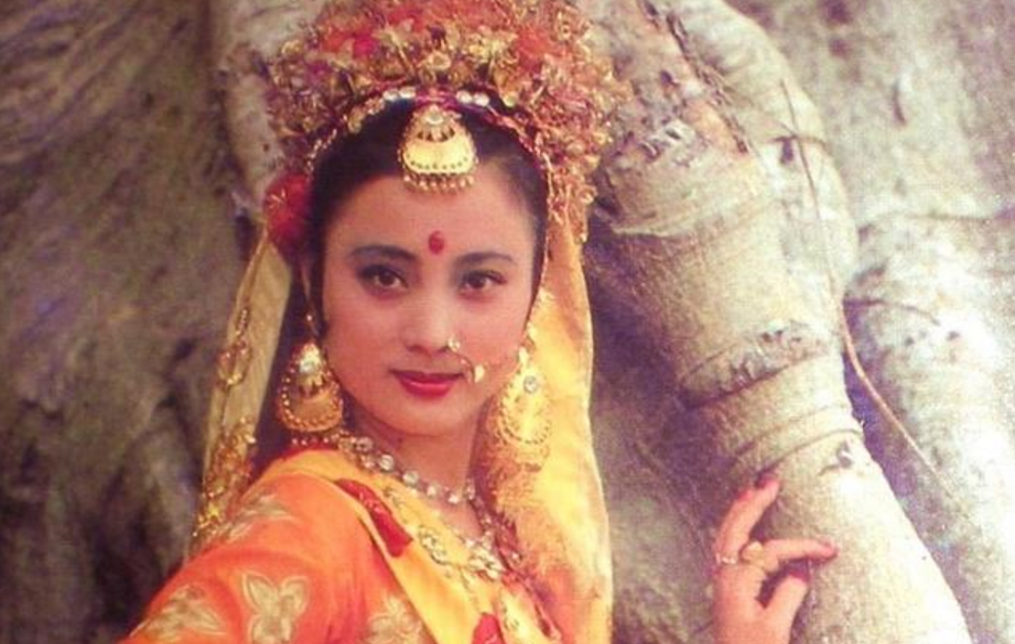 曾凭一角红遍全国,二婚嫁犹太人遭退货,如今18岁儿子超帅