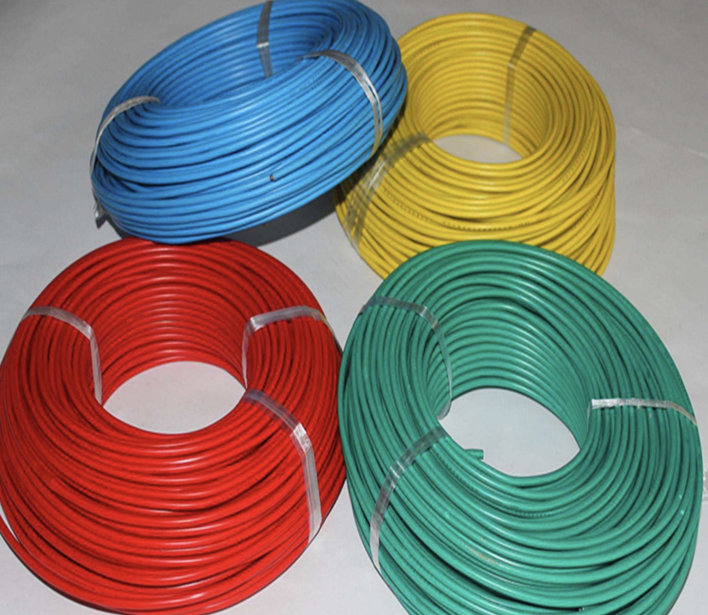 家装电线的零线,火线,地线是不是都不一样