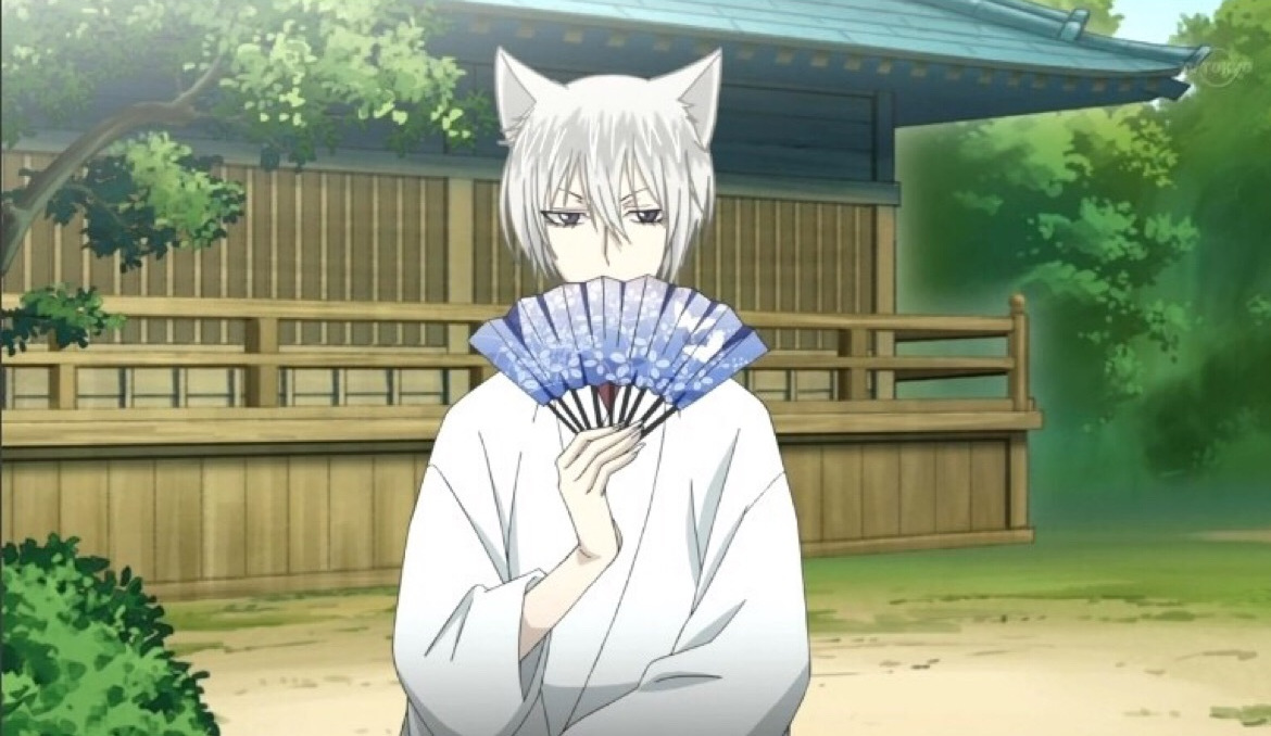 《元气少女缘结神》中有一只好看的狐狸,叫巴卫.