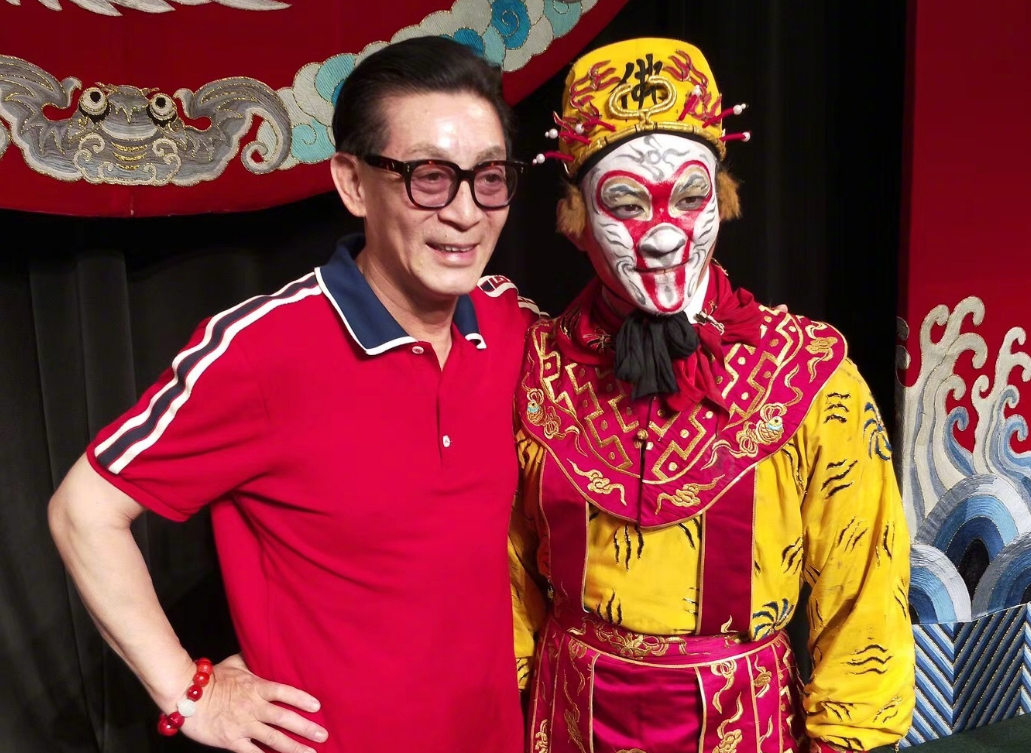 计春华去世,六小龄童吴京一句话引发热议,网友:死了还不尊重人