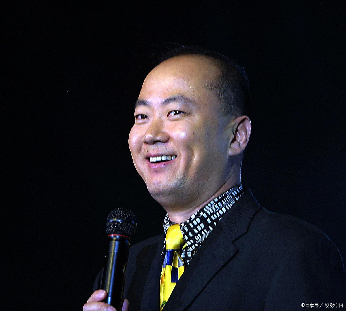 郭冬临发出自己有头发照片,密集程度很多人自愧不如