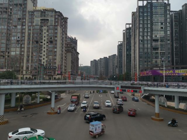 看看安岳县城都变这样了,认得到这是那条街?