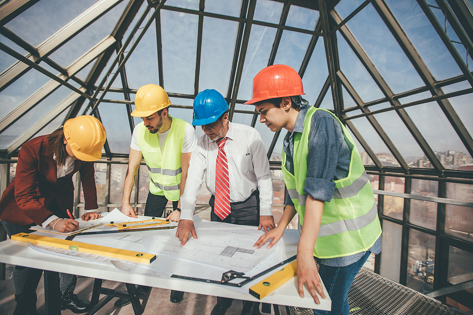 建筑类专业技工院校毕业后主要从事哪方面职业 建筑类专业技工院校