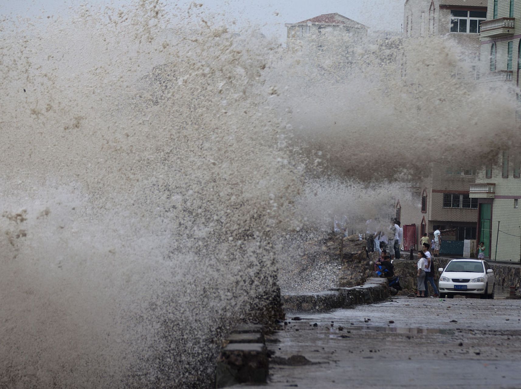 7月28日上午10时,台风"杜苏芮"登陆我国福建晋江,登陆时中心附近最大