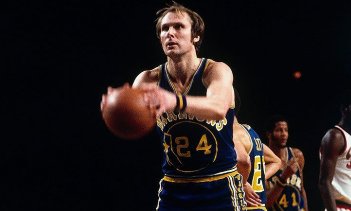 第五名:里克·巴里,14次50  职业生涯统计:场均24.8分,6.7个篮板和4.