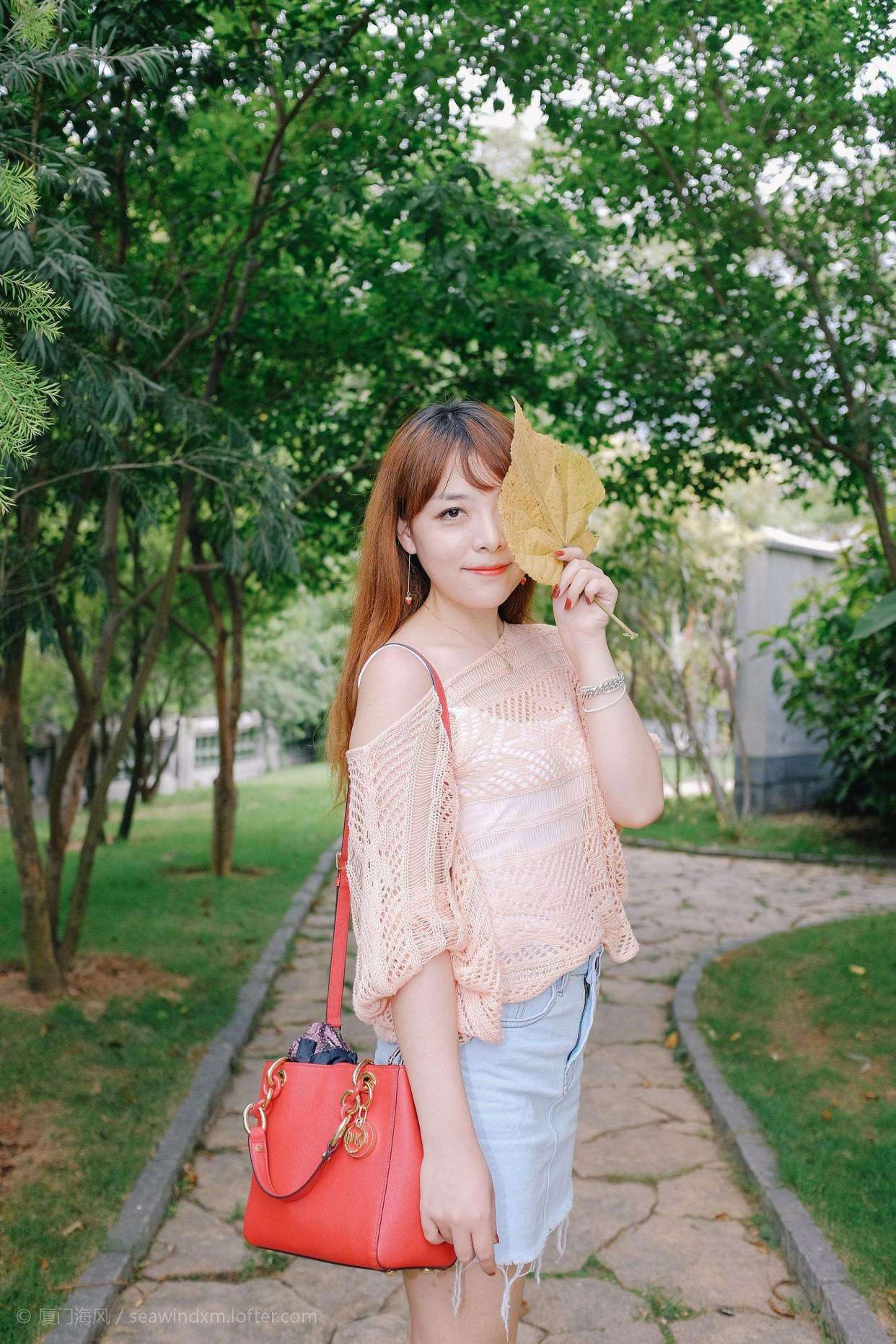 这10个拍照姿势,让你拍照动作不僵硬,随时拍出自然好看照片