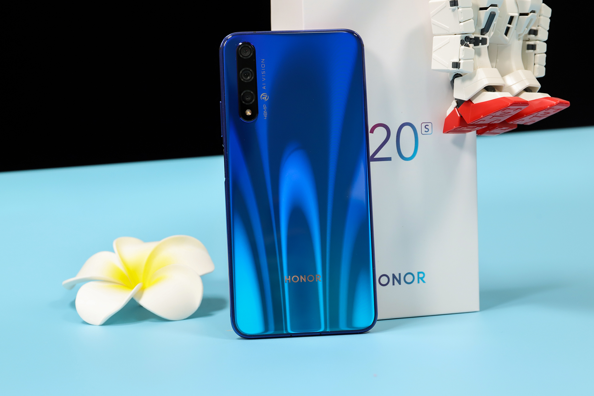 全新蝶羽纹理 魅眼全面屏 荣耀20s图赏