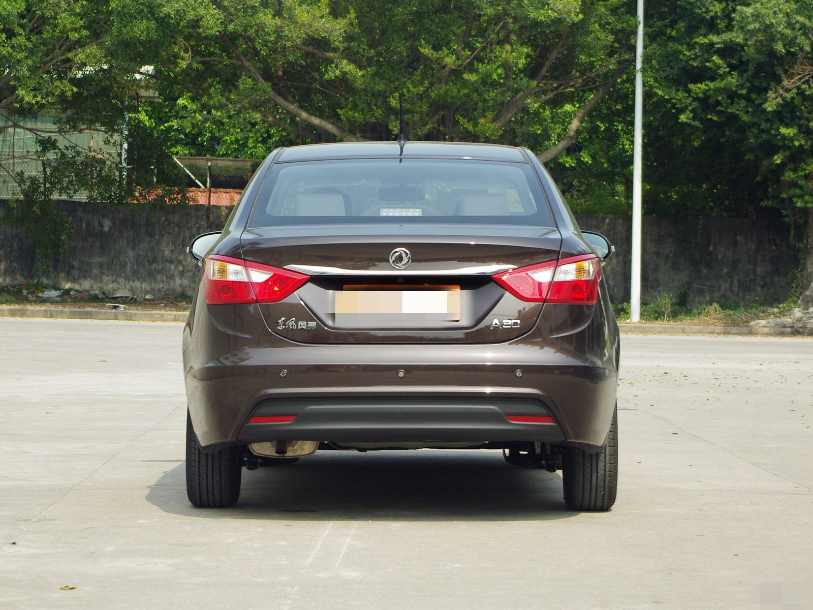 领你欣赏东风风神a30的霸气外观