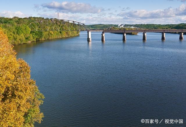 田纳西河长约1450千米,流域面积10.6万平方千米.