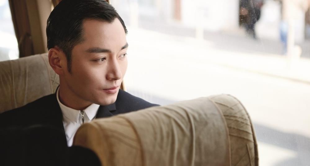 李东学:儒雅气质,一个古装深情暖男
