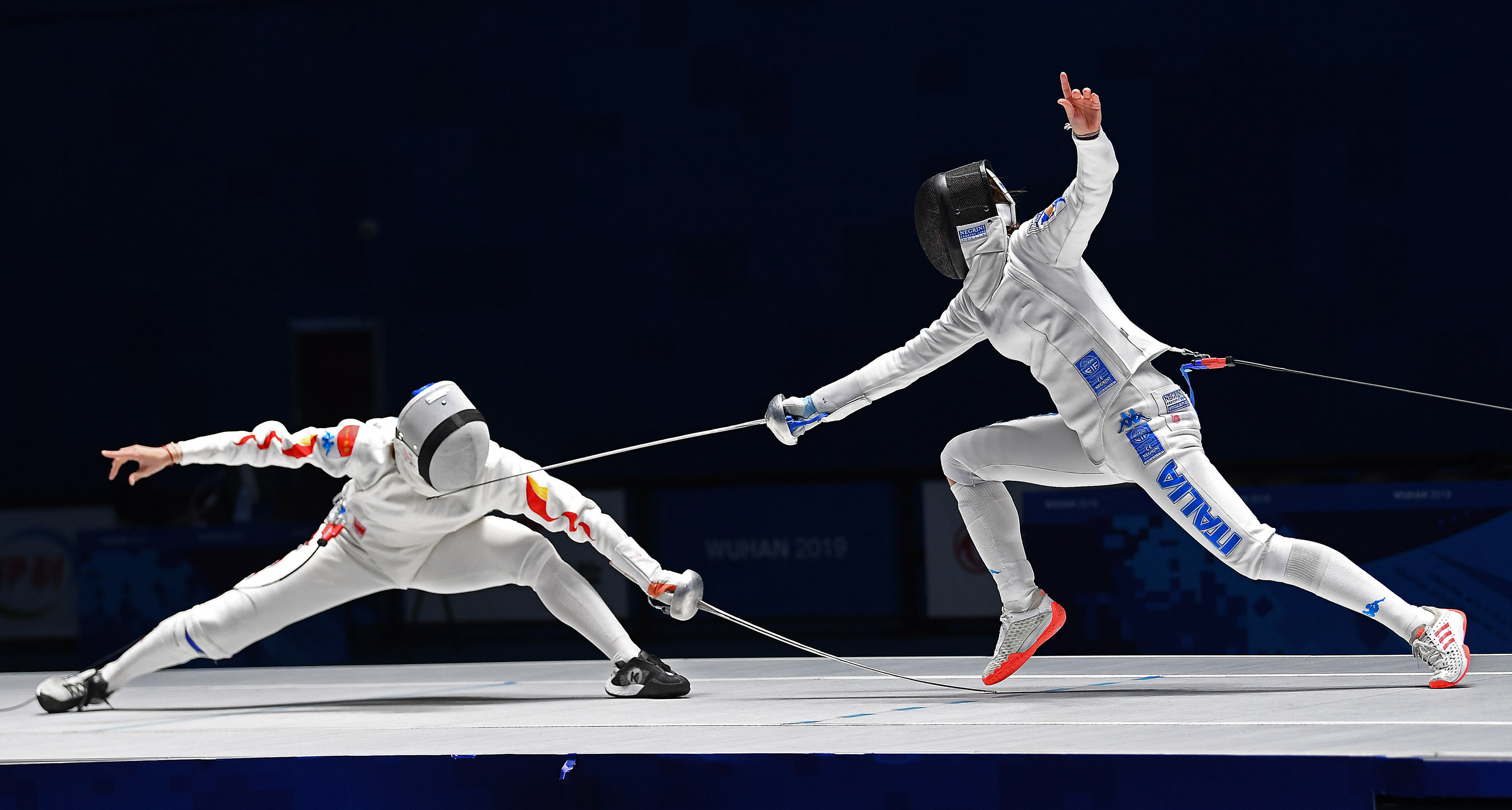 击剑——中国队获女子重剑团体铜牌