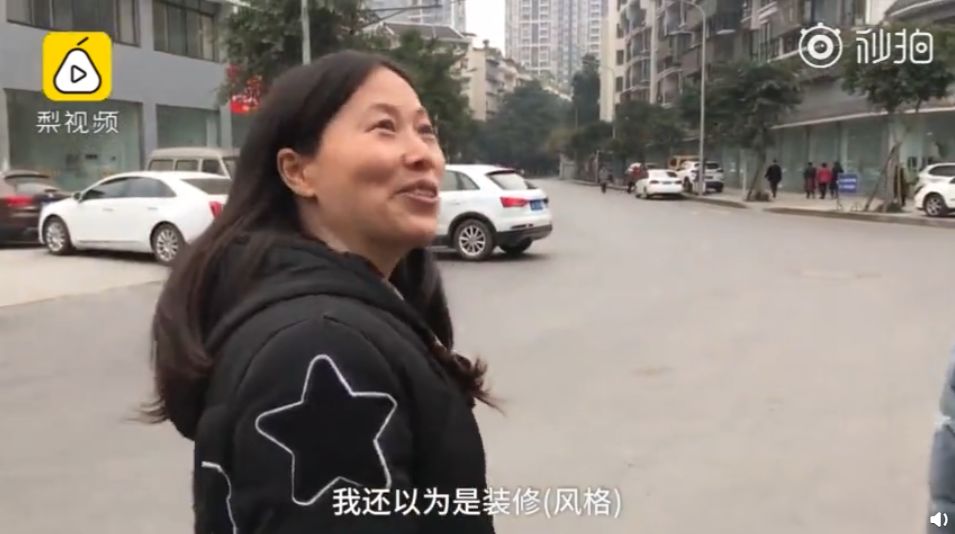 场面壮观！东北一家人包近万个饺子摆院子里速冻，网友：大户人家