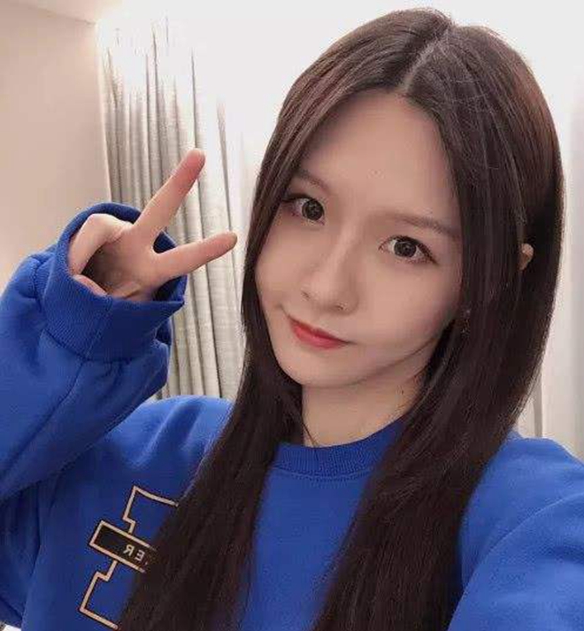 人气美女主播:大小姐阿冷的美照,精致的容颜,非常养眼