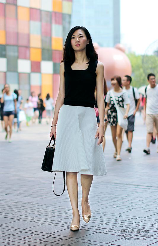 街拍;泉州美少妇,图三图四最有女人味