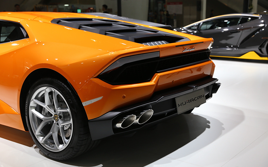 给大家饱览一款兰博基尼huracan