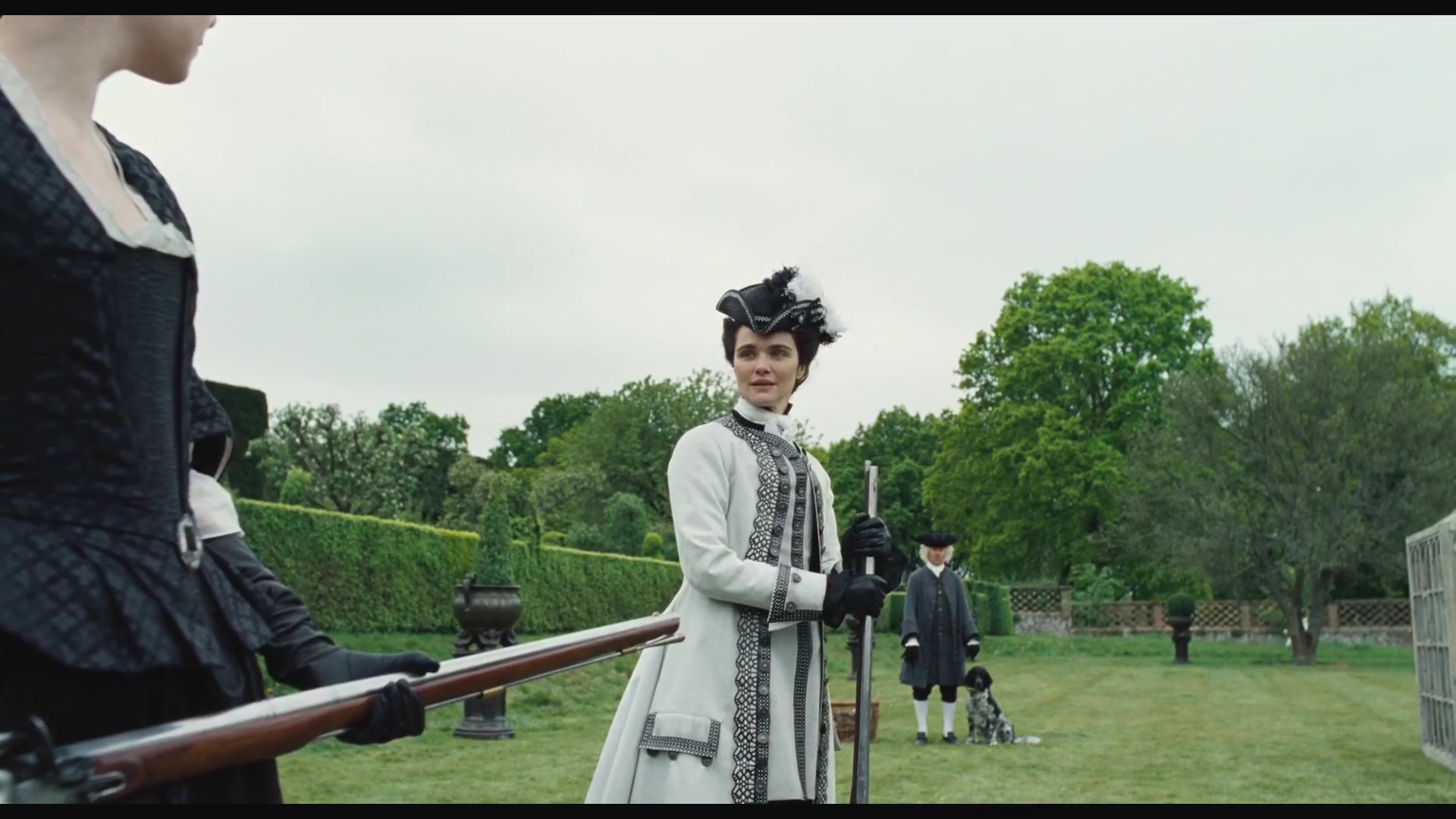 《宠儿》——她们都是女王的宠物