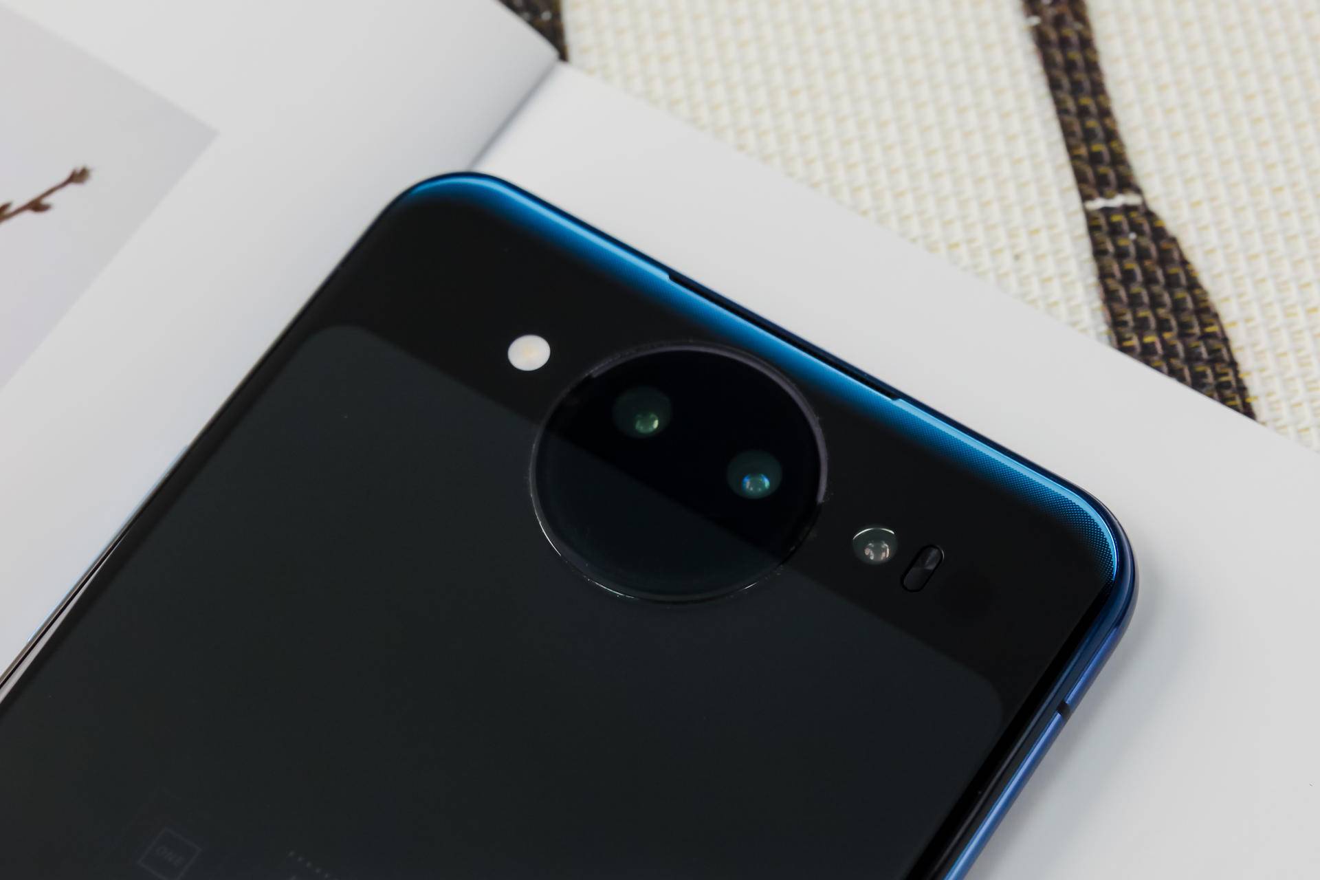 最美双面屏,领略vivo nex双屏版精彩两面