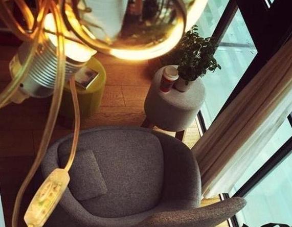 带你看看董子健的豪宅:装修豪华又大气,全屋都铺满名贵地板